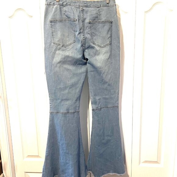 Forever 21-NWT-Traffic Jeans Wear-Sz 13.-Stretch Denim Long Bell Bottom-Distress - Picture 6 of 14